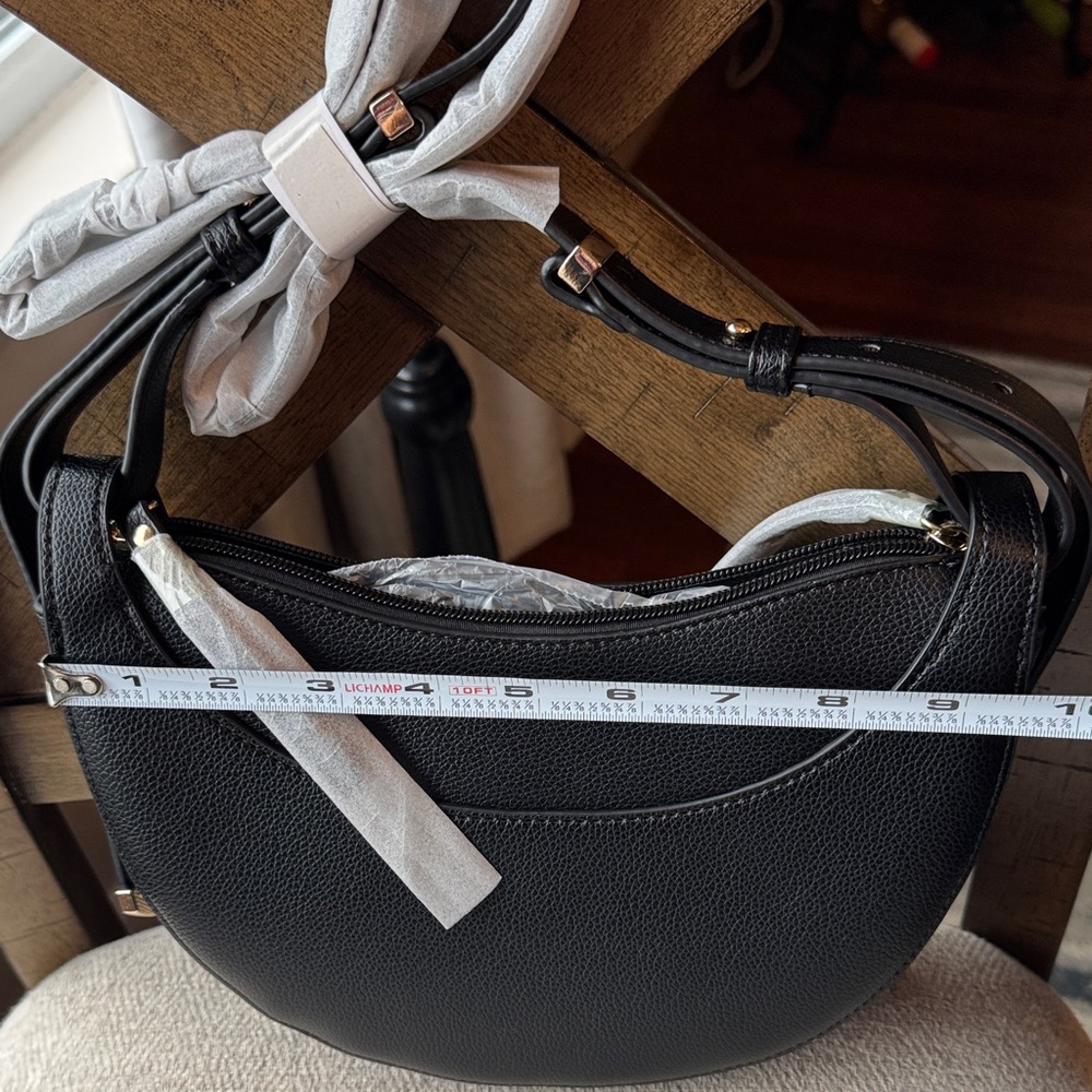 Crescent Crossbody Bag - Picture 3 of 7